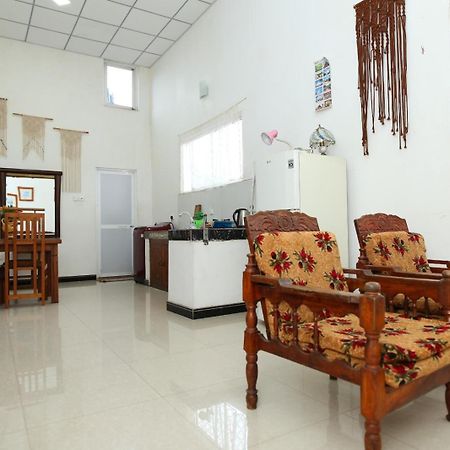Sujee'S Guest House With Two Bed Rooms Anuradhapura Luaran gambar
